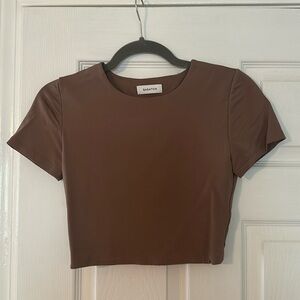 Aritzia Babaton Short Sleeve Cropped Top